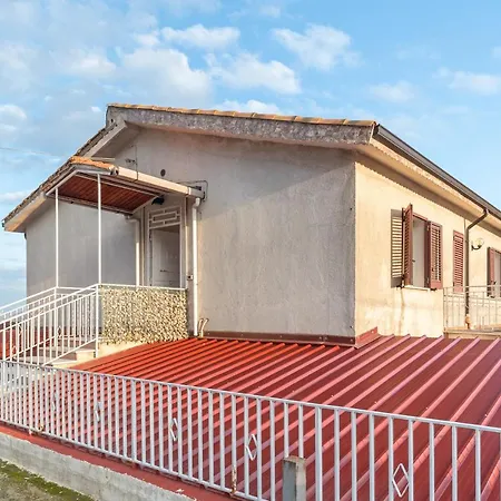 Villa In Marlory