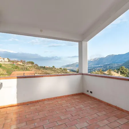 Villa In Marlory Monreale